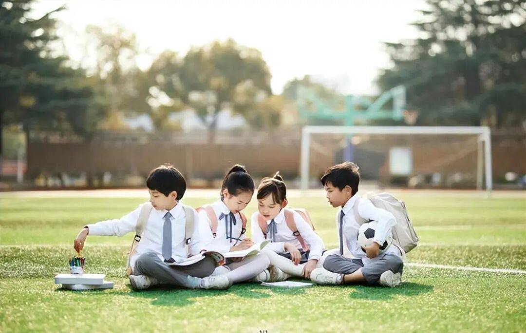 近地铁 商圈 学校_楼盘详情_容积率_项目最新动态 @20251011 热搜热门楼盘AG真人平台app广州建发明珠湾玺售楼处欢迎您 建发明珠湾玺营销中心首页网站 - 住宅_(图3) 近地铁 商圈 学校_楼盘详情_容积率_项目最新动态 @20251011 热搜热门楼盘AG真人平台app广州建发明珠湾玺售楼处欢迎您 建发明珠湾玺营销中心首页网站 - 住宅_(图3)